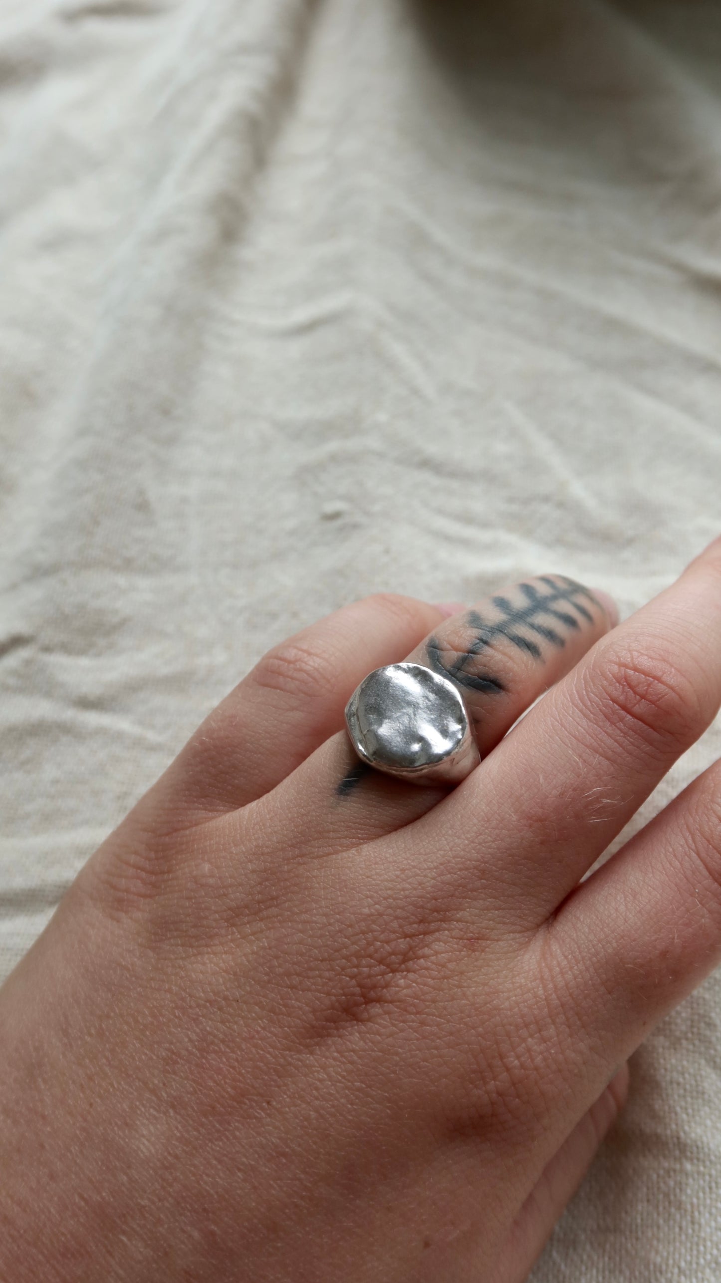 Lune Ring
